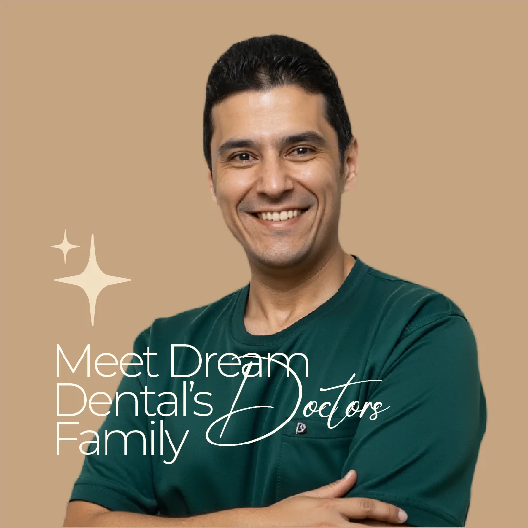 «تعرّف على أسرة أطباء Dream Dental» — صورة طبيب على البيج